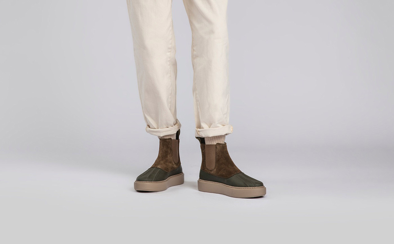 Chelsea boot cheap sneakers womens