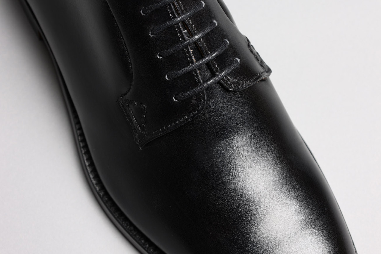 Mens black wholecut best sale shoes