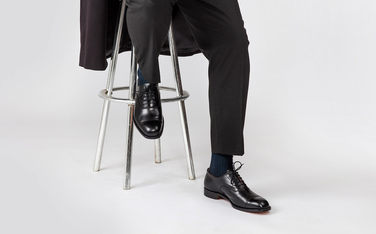 Grenson Classic Black Leather Oxfords (Cambridge black) Cambridge | Formal Shoes for Men in Black Leather | Grenson main image 3