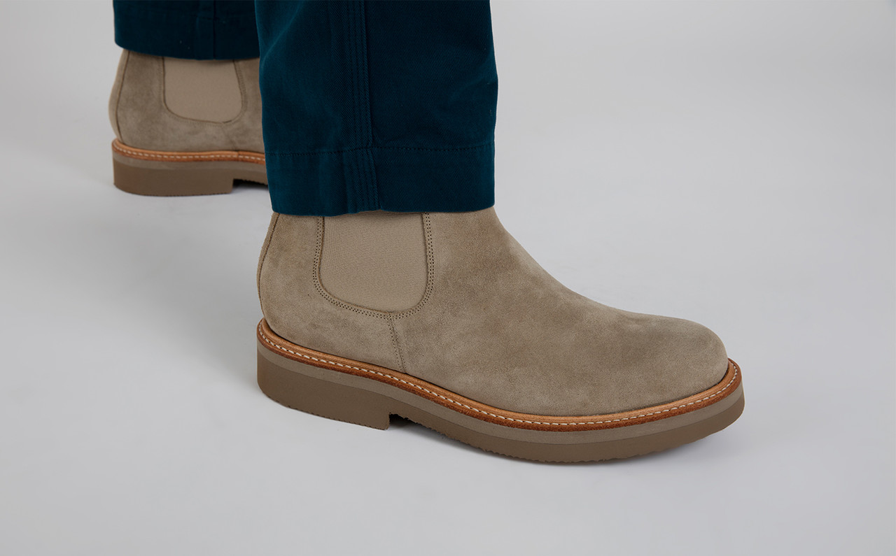 VERY GOOD Grenson Nolan Chelsea Suede Tan Mod Boot 119088 UK 9 F / US 10 D delcan_114313_side_print__4837  main image 4