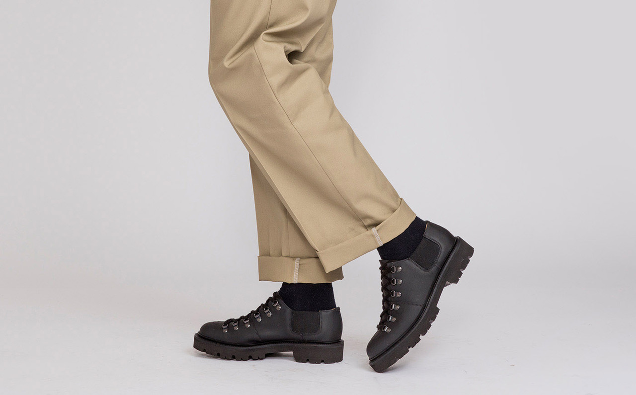 Brodie Mens Shoes in Black Rubberised Leather Grenson