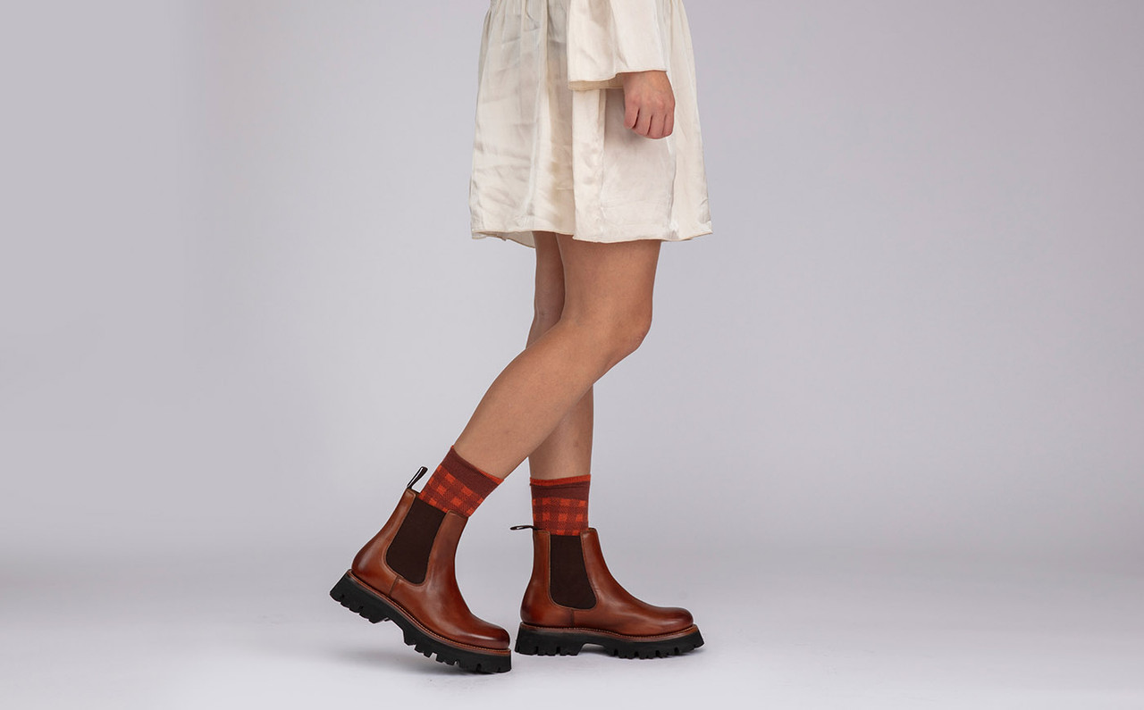 Tan leather chelsea boots ladies hot sale