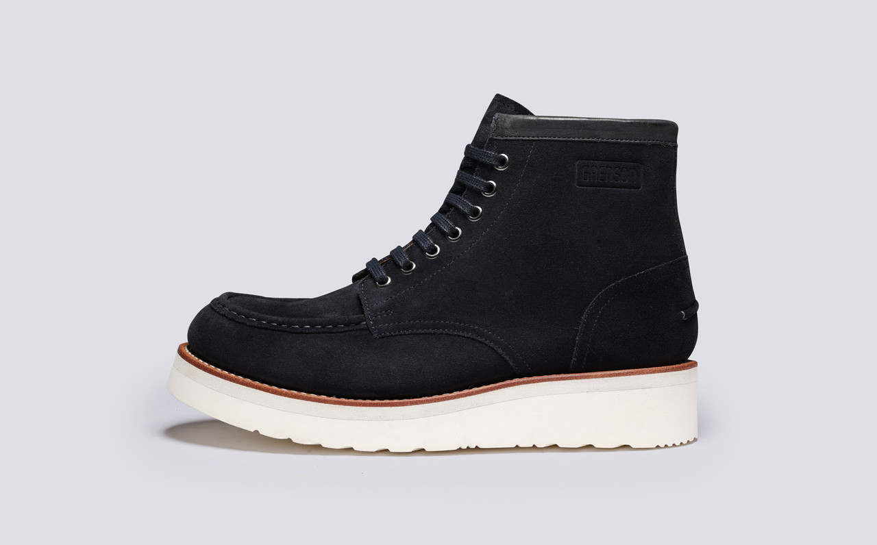Boots navy 2025