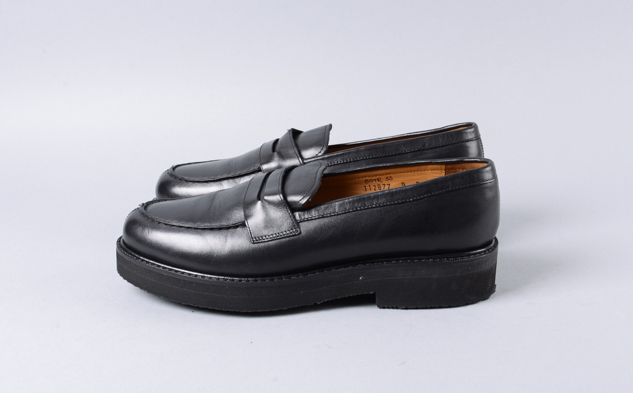Pre-Worn Peter | Mens Loafers in Black Leather | Grenson