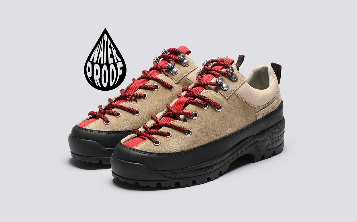 Sneaker70_115509__threequarter
