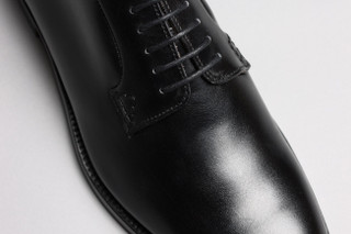Winchester | Formal Shoes for Men in Black Wholecut | Grenson