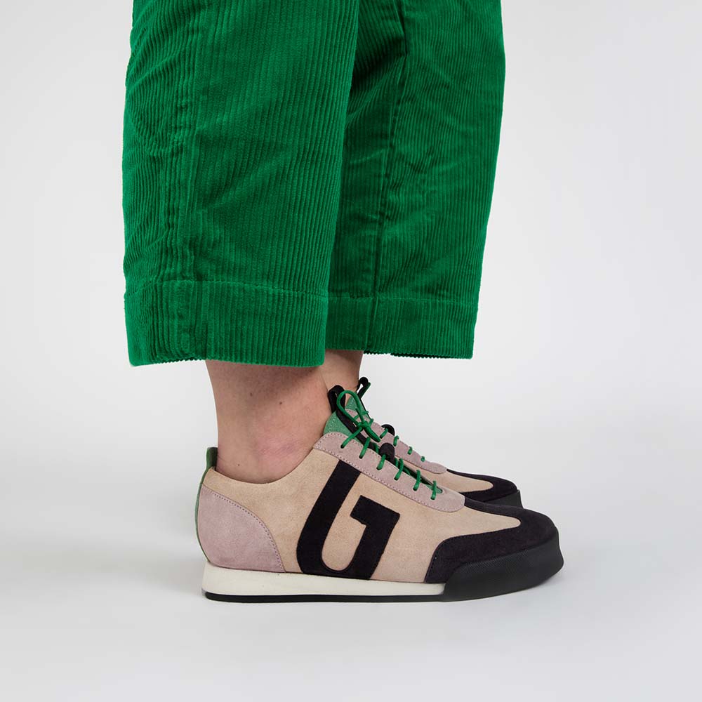 WOMEN's SNEAKERS