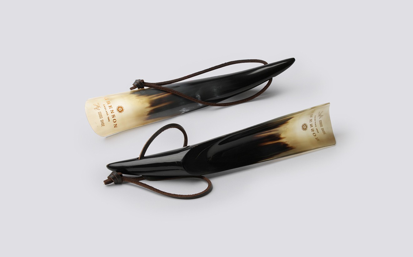 Small shoe hotsell horn
