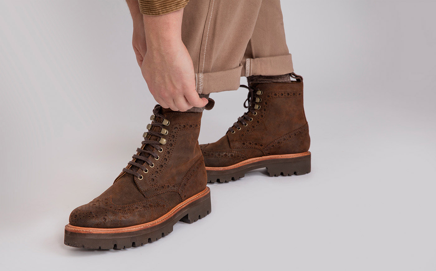 Fred Mens Brogue Boots in Brown Waxy Leather Grenson