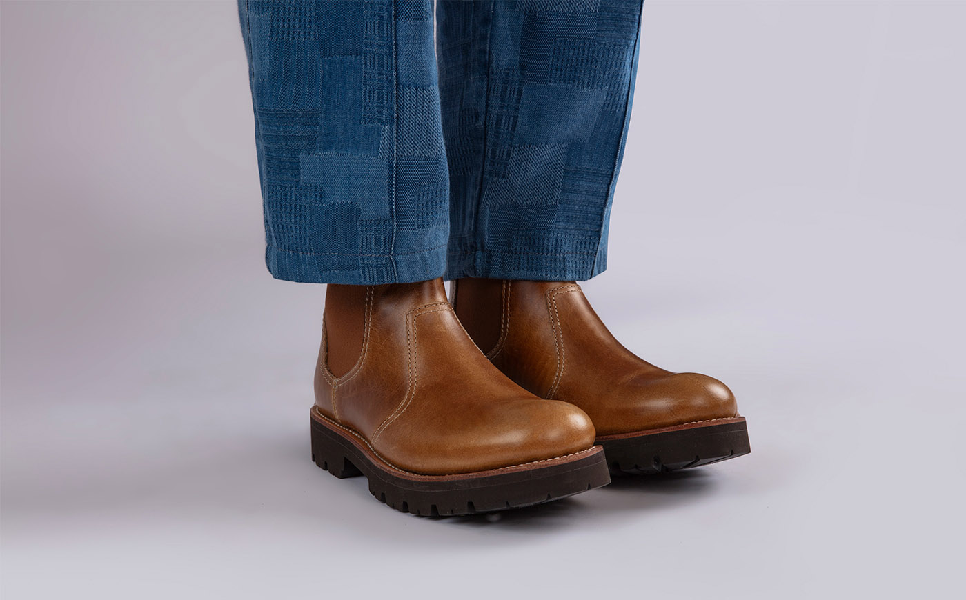 Latimer Mens Chelsea Boots in Tan Gloss Leather Grenson