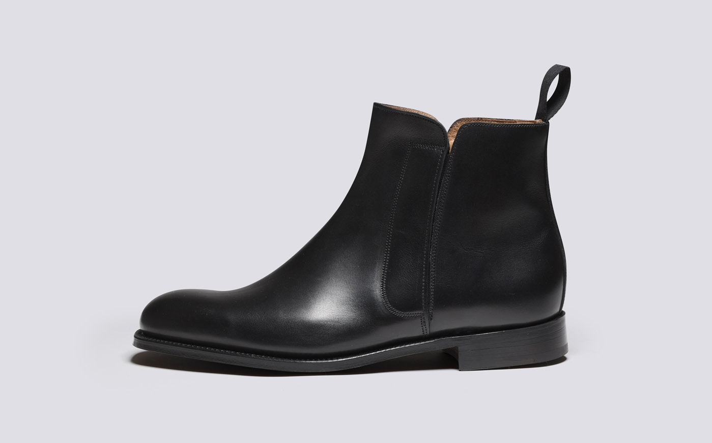 SHOE 11